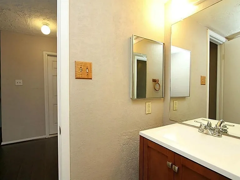 24123 Bassett Hall Ln — Photo 13