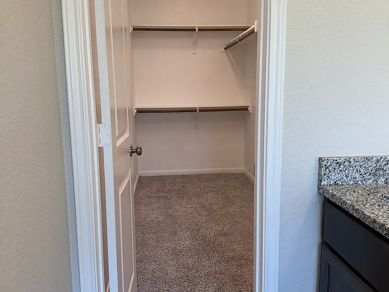 934 James Parker Cir — Photo 7