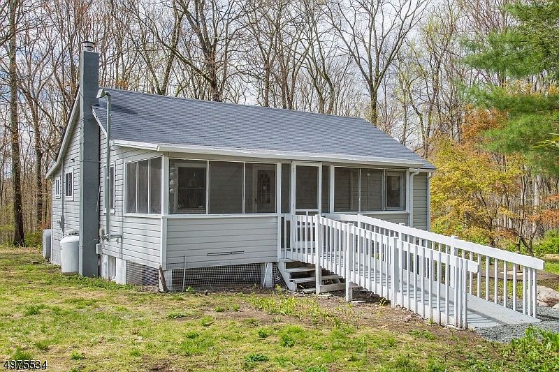 1st image of 29 Wallkill Dr