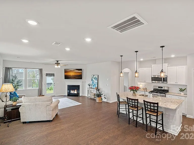 4041 Whipcord Dr — Photo 26