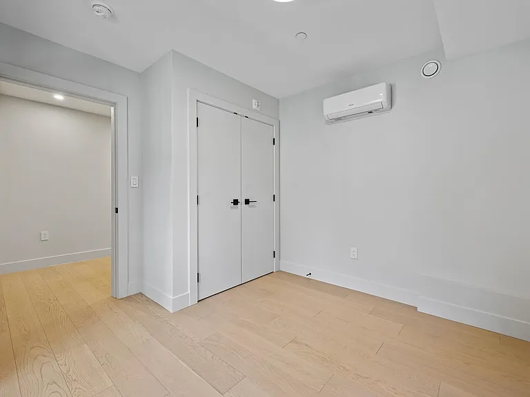 3410 Knight St — Photo 22