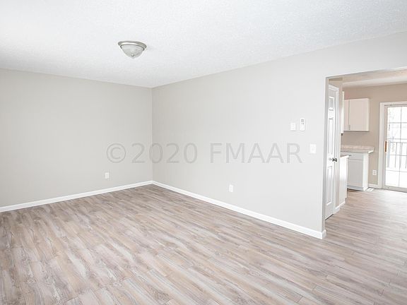 4th image of 510 Lund Ave S