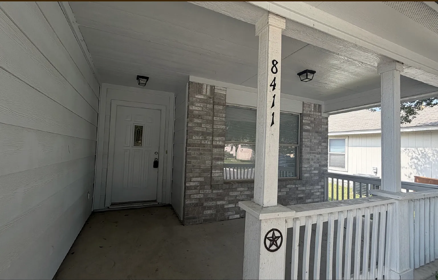 3 bed, 2.0 bath, 2159 sqft, $1,550 — Photo 3