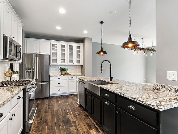 3rd image of 4275 Fiona Ln