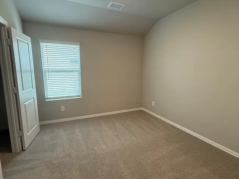 3806 High Valley Dr — Photo 10