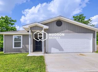 602 E 15th St, Bonham, TX 75418