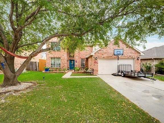 2nd image of 4523 Saint Andrews Dr