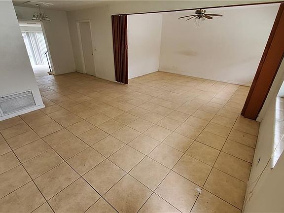 4th image of 7115 Lynwood Dr