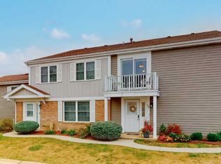 1558 Timber Trl #20-D, Wheaton, IL 60189