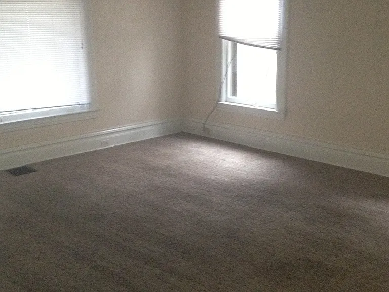 615 Locust St — Photo 11