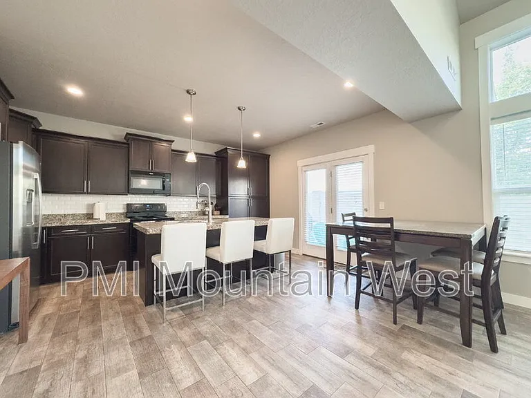 12702 S Stone Heights Dr — Photo 6