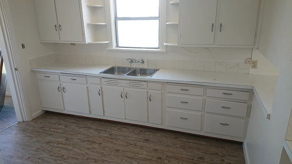 Building Photo - 551 E Hooper Ave #2