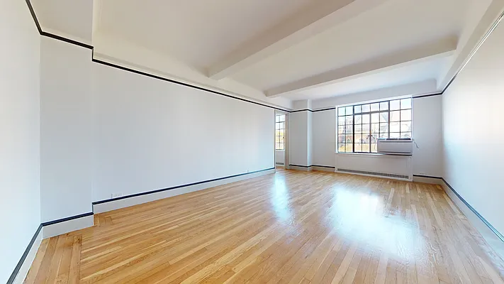 Rented by Bond New York | media 13