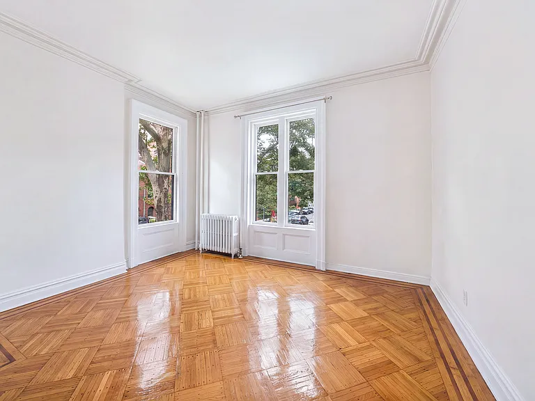 395 Washington Ave #6 — Photo 3