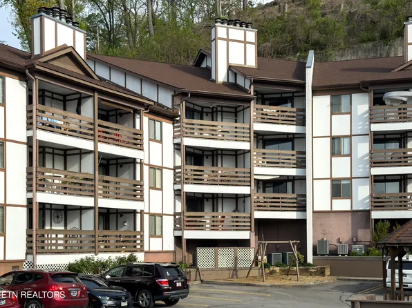 616 Turkey Nest Rd APT 306, Gatlinburg, TN 37738