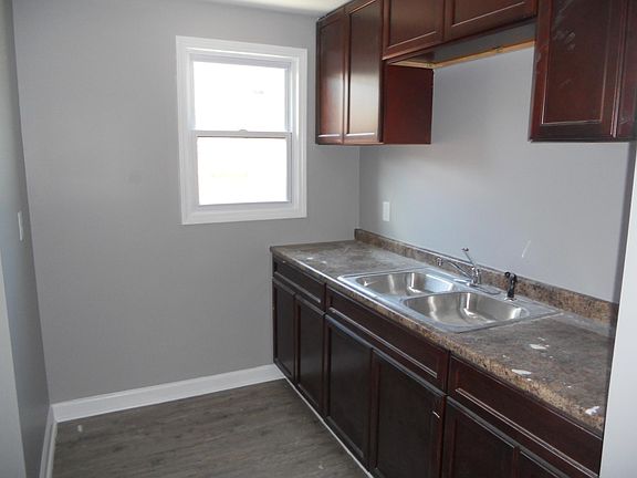4th image of 296 Highland Pkwy APT 5