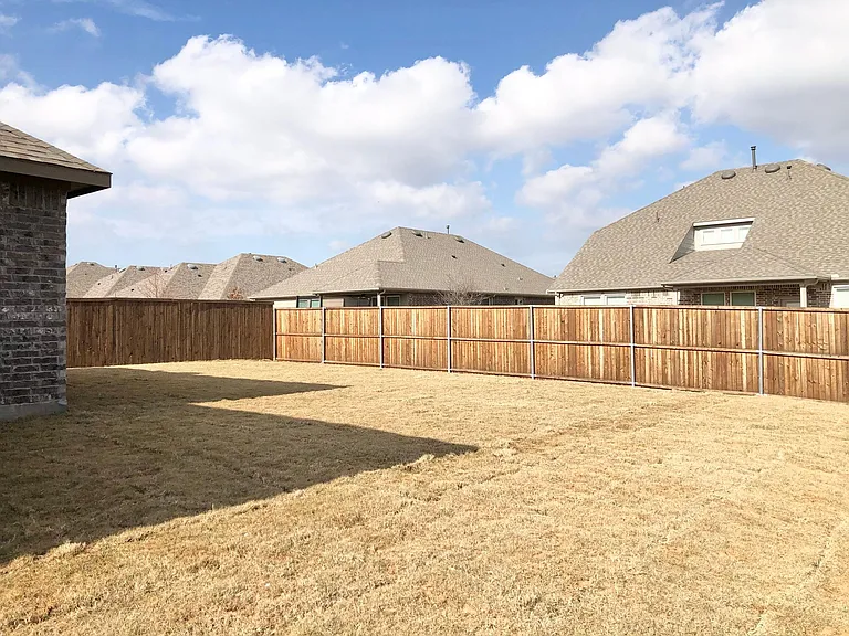 1261 Sharp St — Photo 33