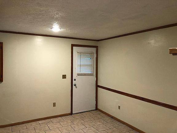 5th image of 43 Willow Branch Pl