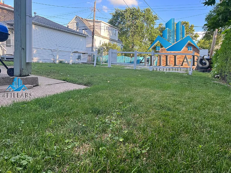 523 W Columbus Dr #2 — Photo 9