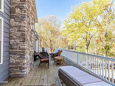 111 Woodcrest Dr — Photo 11