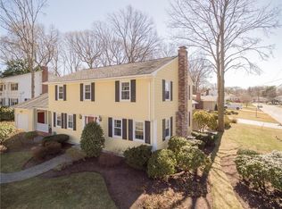 154 Park Forest Rd, Cranston, RI 02920