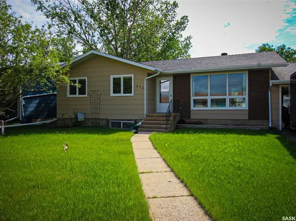 612 9th STREET W, Shaunavon, SK S0N 2M0