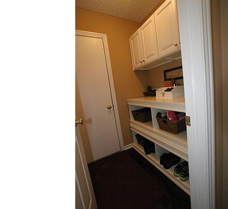 5th image of 6128 Commonwealth Dr