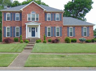 8212 Lacevine Rd, Louisville, KY 40220