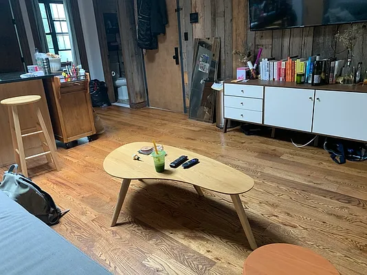 Rented by Lodger Corp | media 33