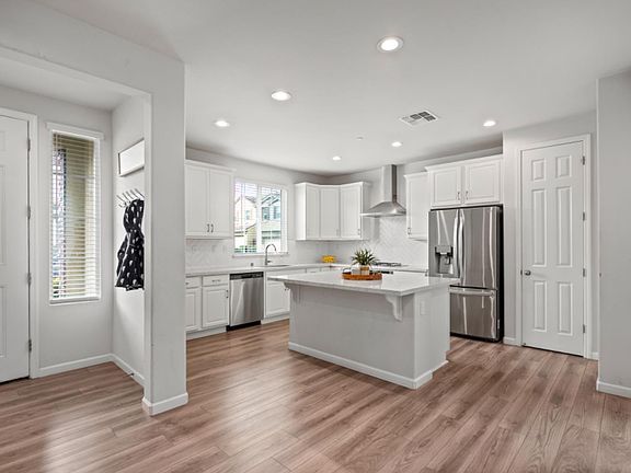 4th image of 2148 Karen Place