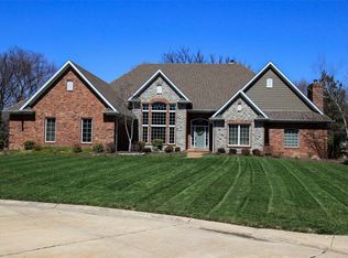 4400 Bluffdale Ct, Godfrey, IL 62035