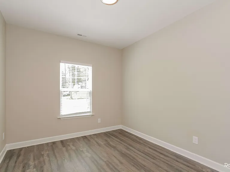 1300 W Walnut Ave — Photo 11