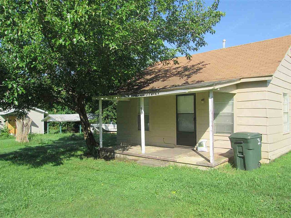 2nd image of 602 S 4th St