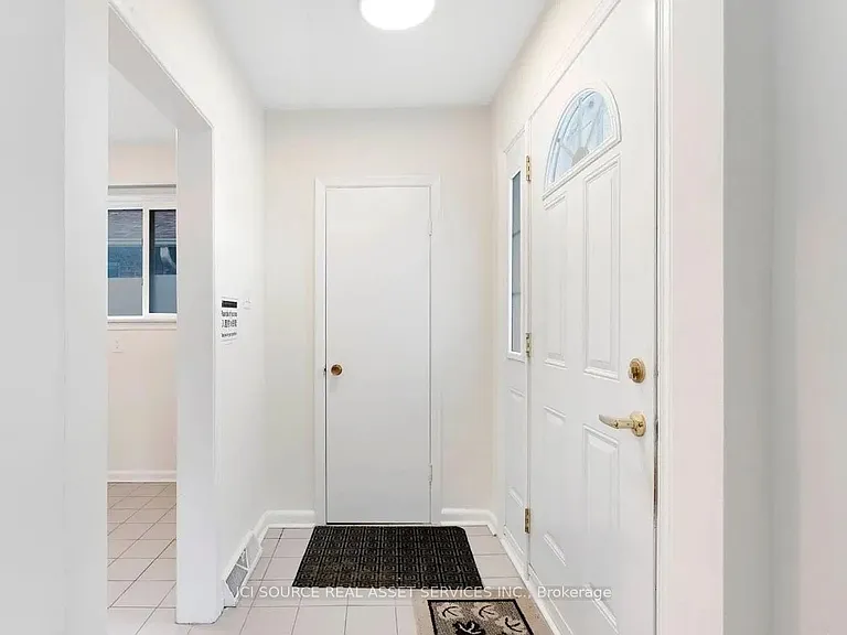 4 Dempster St #MAIN FL — Photo 3