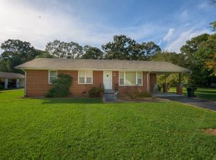909 Leona Ave, Tullahoma, TN 37388