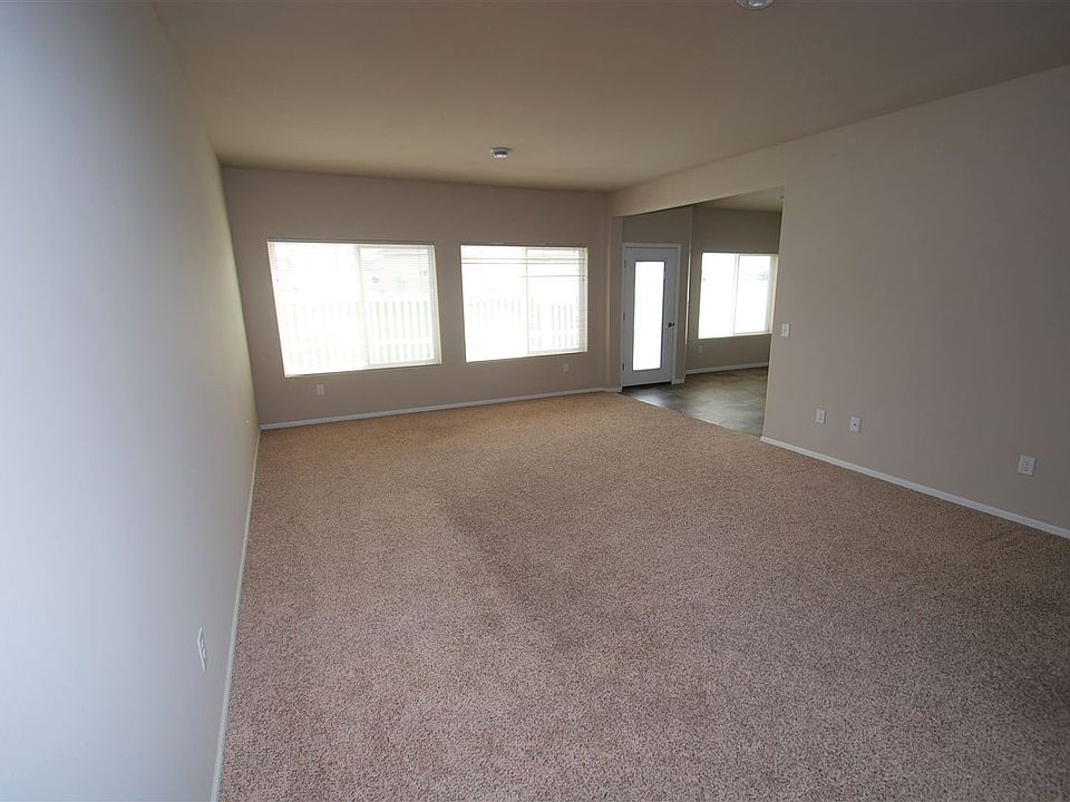 2344 14th St NW, Minot, ND 58703 Zillow