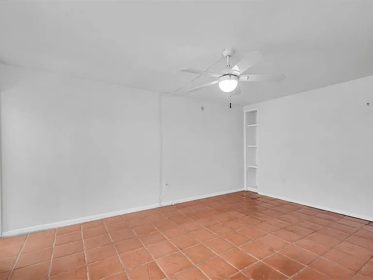 4900 38th Way S #302 — Photo 19