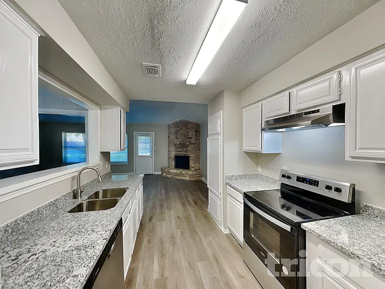 5507 Bridgegate Dr — Photo 6