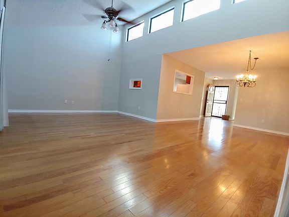5th image of 2668 Barbados Dr