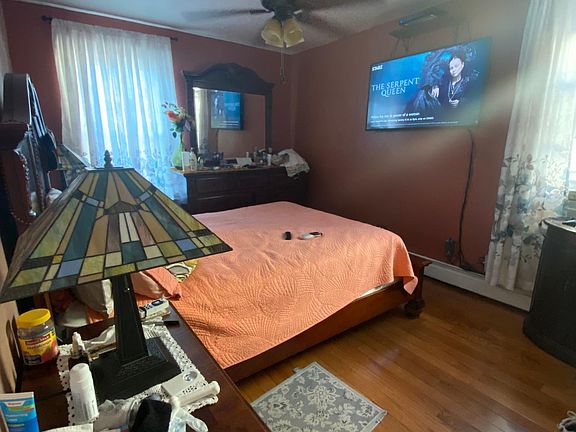 4th image of 7823 88th Ave Floor 2