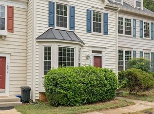46858 Lawnes Creek Ter, Sterling, VA 20165