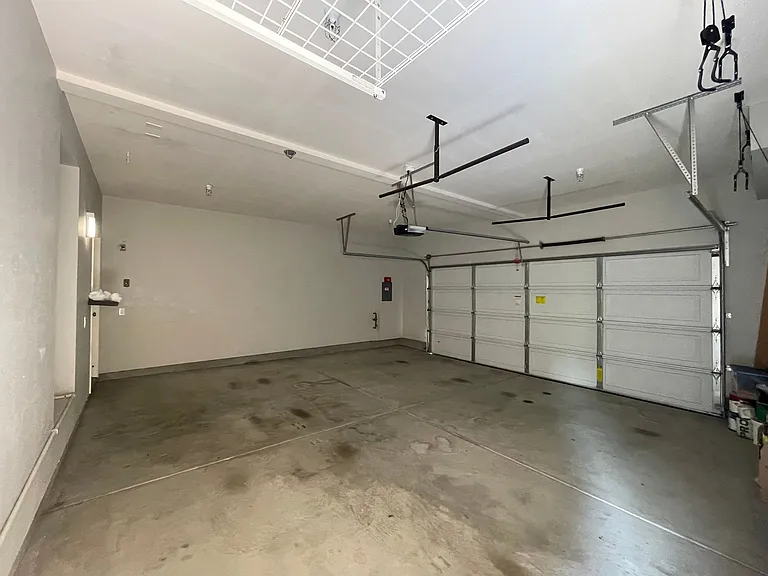 1591 Stow Grove Ave — Photo 14