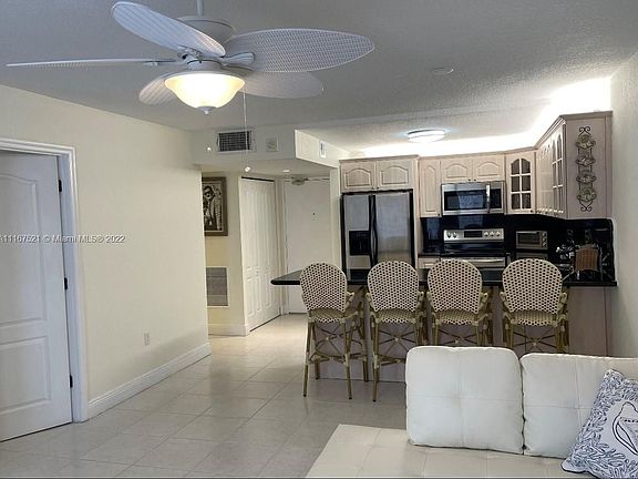 2nd image of 401 Ocean Dr APT 808