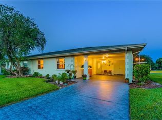 2216 Highclere Cir, Sun City Center, FL 33573