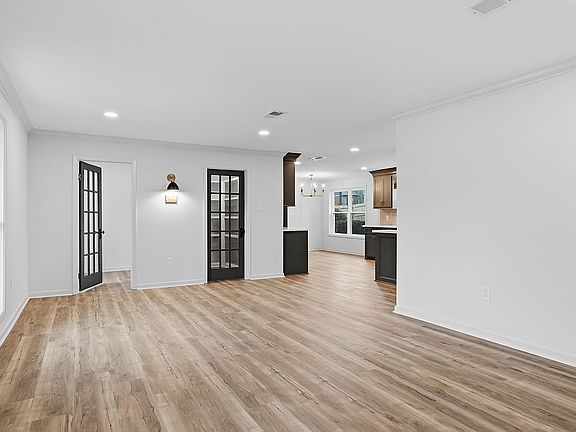 5th image of 11 Terrapin Hill Rd S