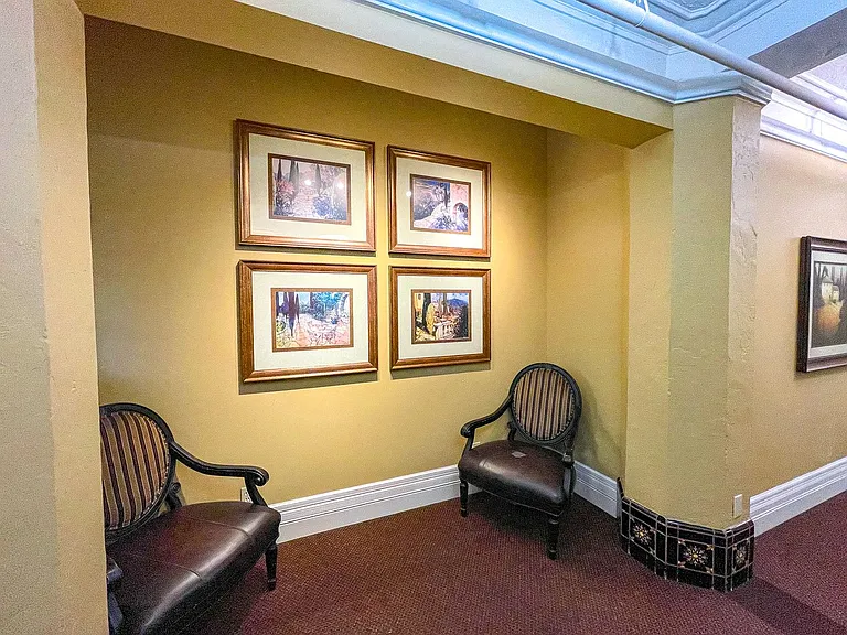 Tuscany Apartments — Photo 18