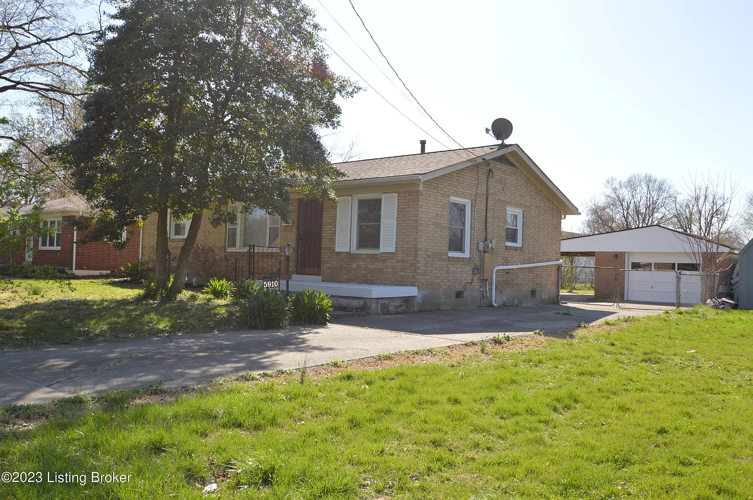 5910 Gloria Ln photo 1