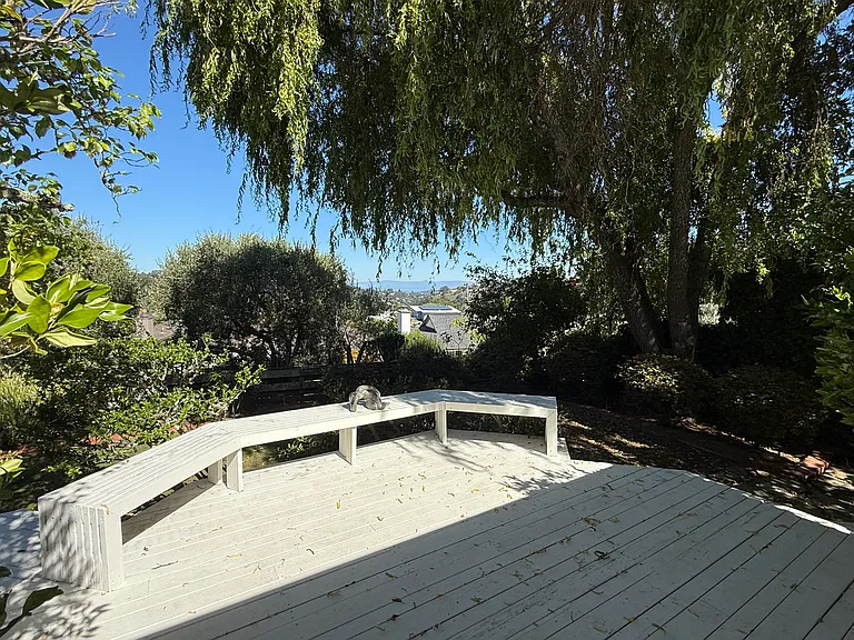 1204 Laurel Hill Dr — Photo 22