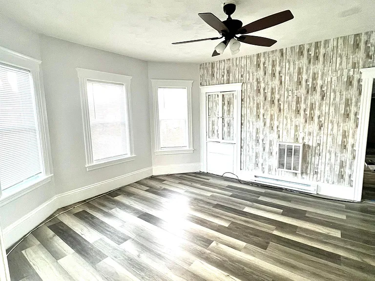 166 Fremont St #2 — Photo 4