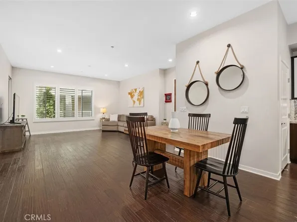 21 Gramercy Unit 202, Irvine, CA 92612